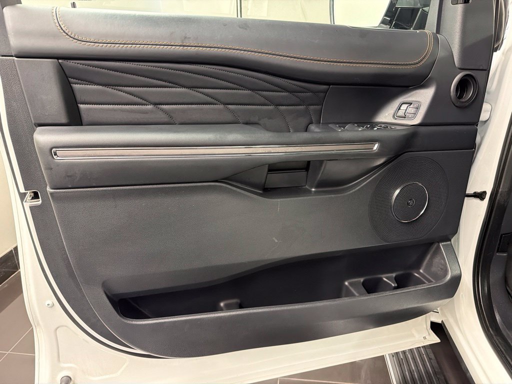 Certified 2023 Ford Expedition Platinum AWD/4WD image 30