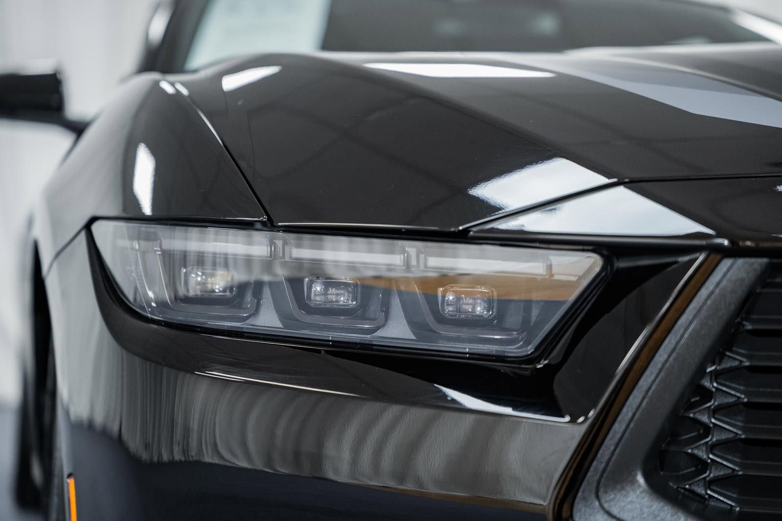 Certified 2025 Ford Mustang Premium w/ Wheel & Stripe Package image 9