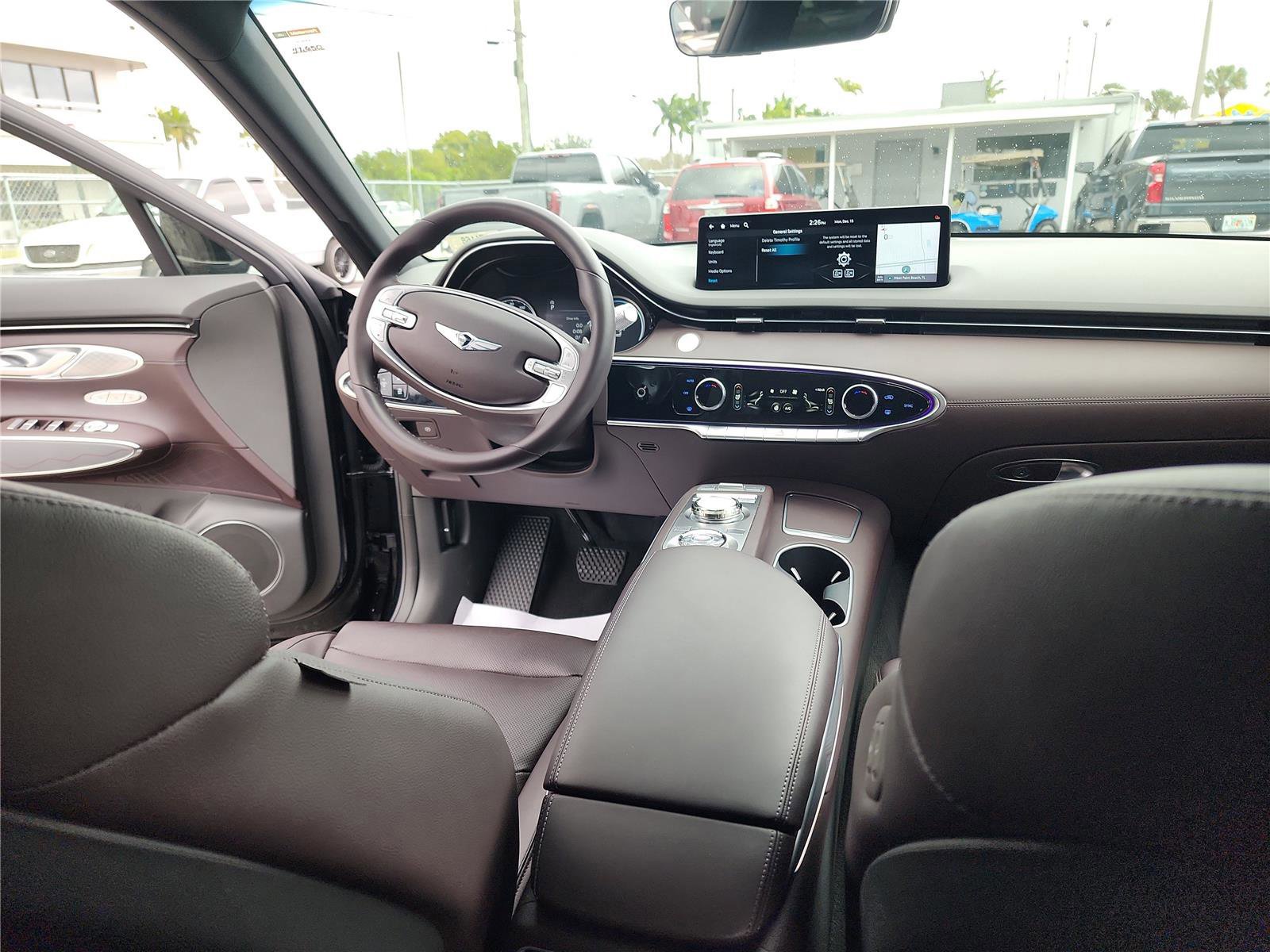 Used 2022 Genesis GV70 2.5T w/ Advanced Package image 28