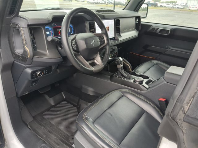 Certified 2025 Ford Bronco Badlands AWD/4WD image 17