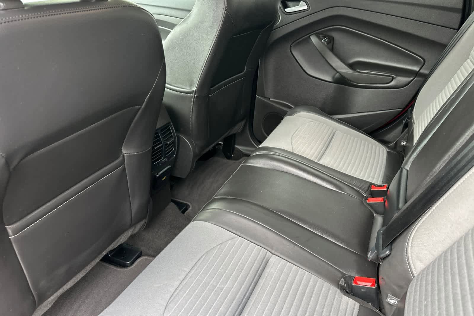 Certified 2017 Ford Escape Titanium AWD/4WD image 4