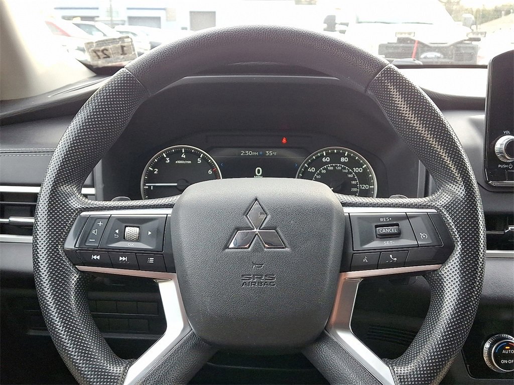 Used 2022 Mitsubishi Outlander ES image 20
