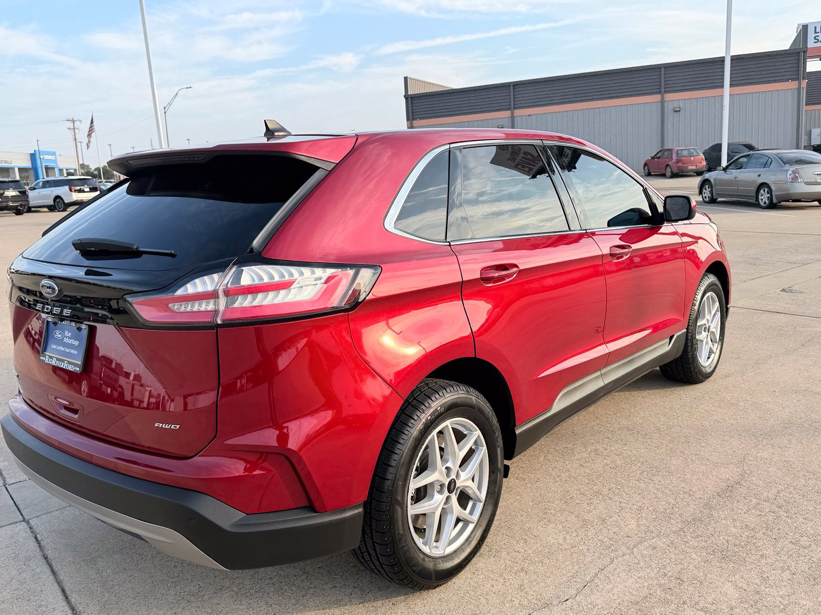 Certified 2024 Ford Edge SEL w/ Convenience Package AWD/4WD image 5