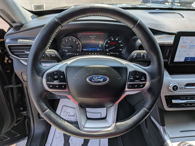 Certified 2023 Ford Explorer XLT w/ Equipment Group 202A AWD/4WD image 9