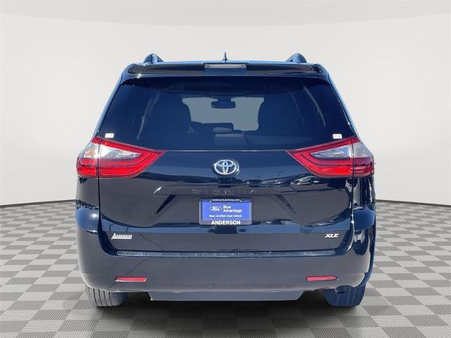 Used 2020 Toyota Sienna XLE image 4