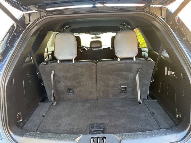 Certified 2020 Ford Explorer XLT w/ Equipment Group 202A image 9