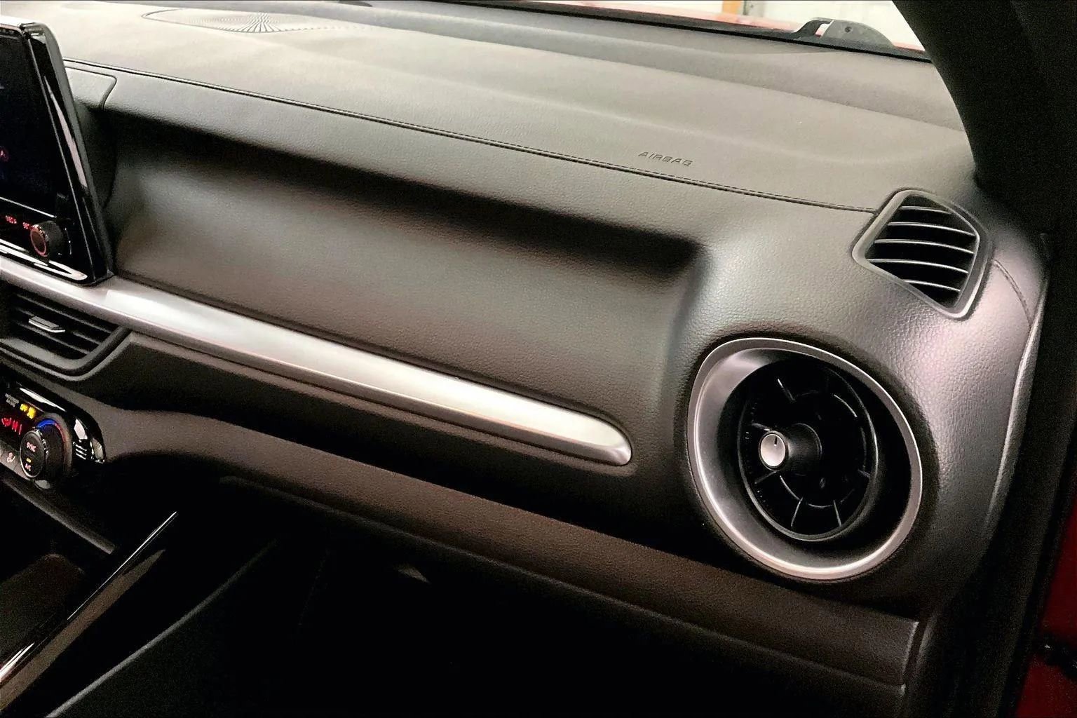 Used 2024 Kia Forte GT-Line image 15