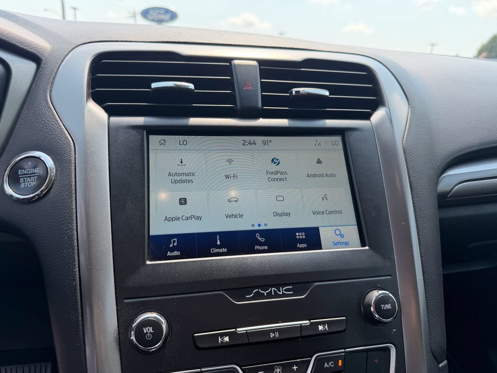 Certified 2020 Ford Fusion SE FWD image 24