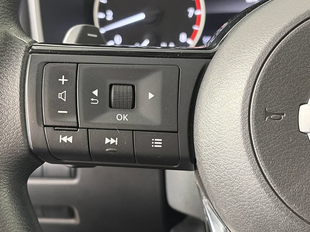 Used 2021 Nissan Rogue S AWD/4WD image 17