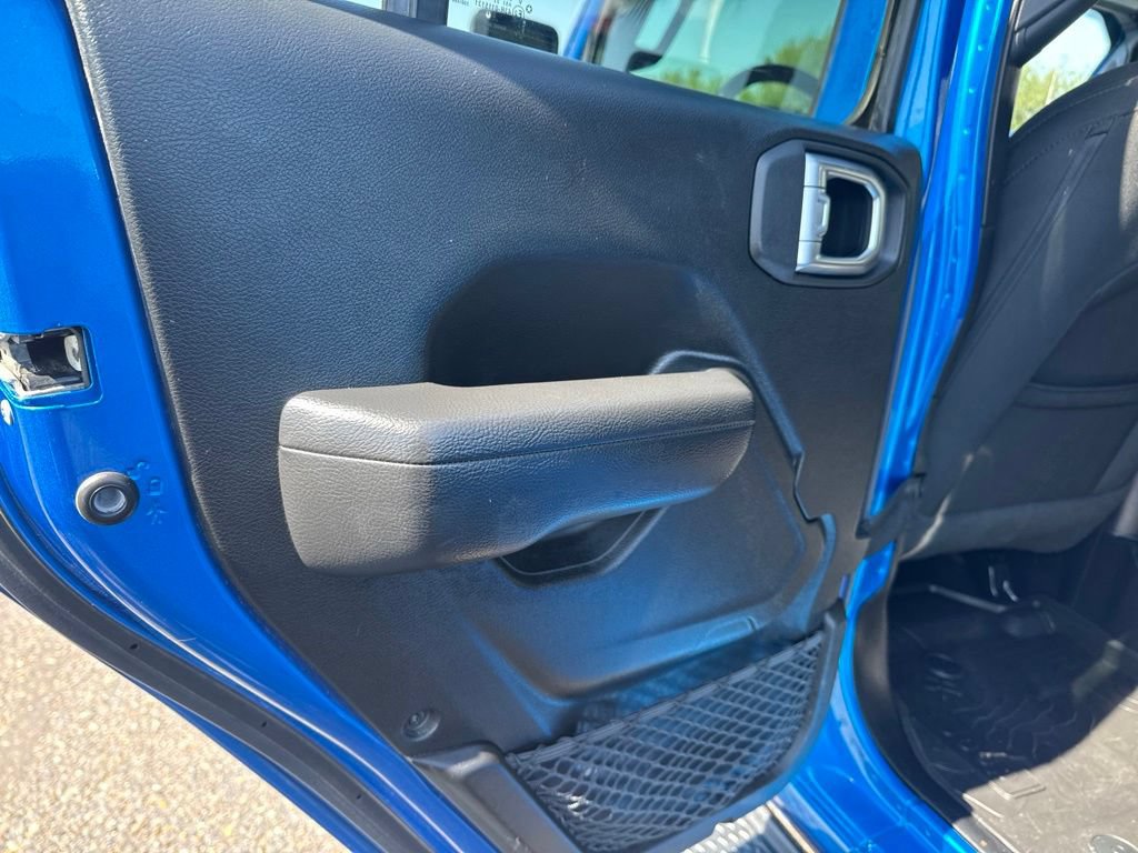 Used 2022 Jeep Gladiator Sport AWD/4WD image 20