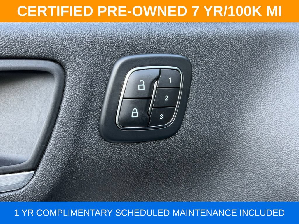 Certified 2025 Ford Escape Platinum AWD/4WD image 27