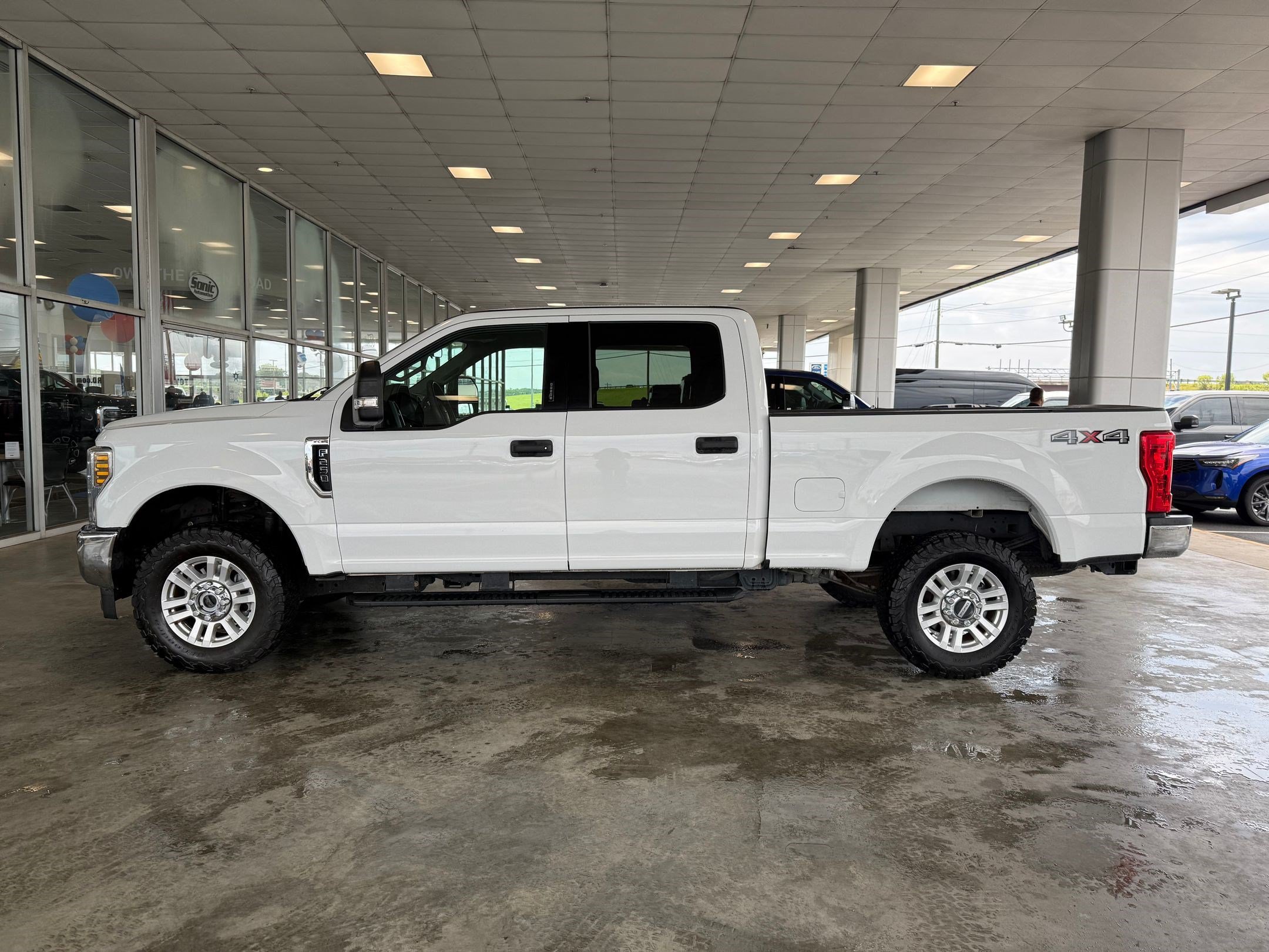 Certified 2019 Ford F250 XLT AWD/4WD image 2