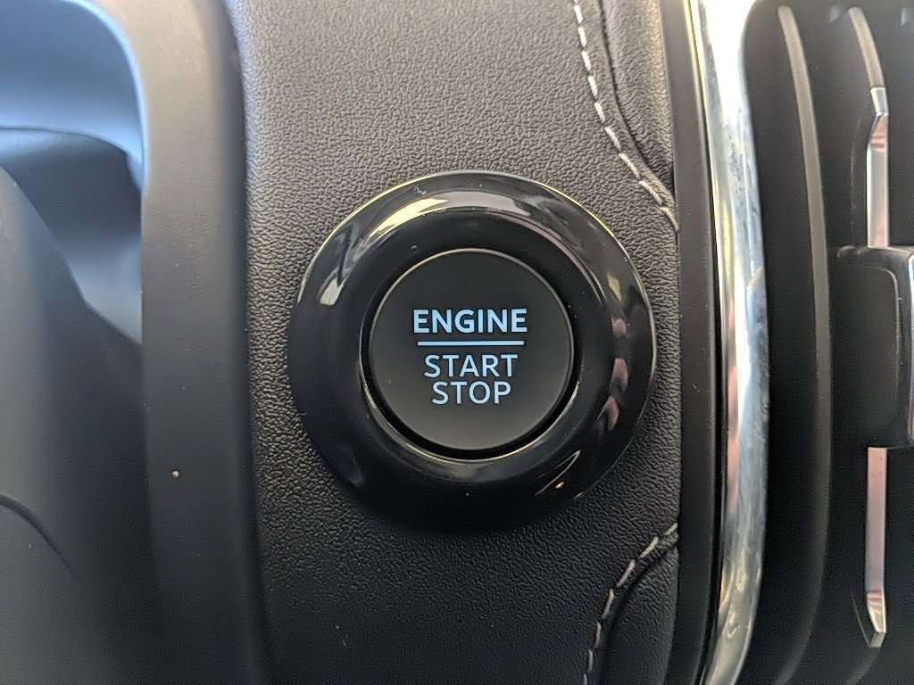 Certified 2025 Ford Expedition Platinum image 29