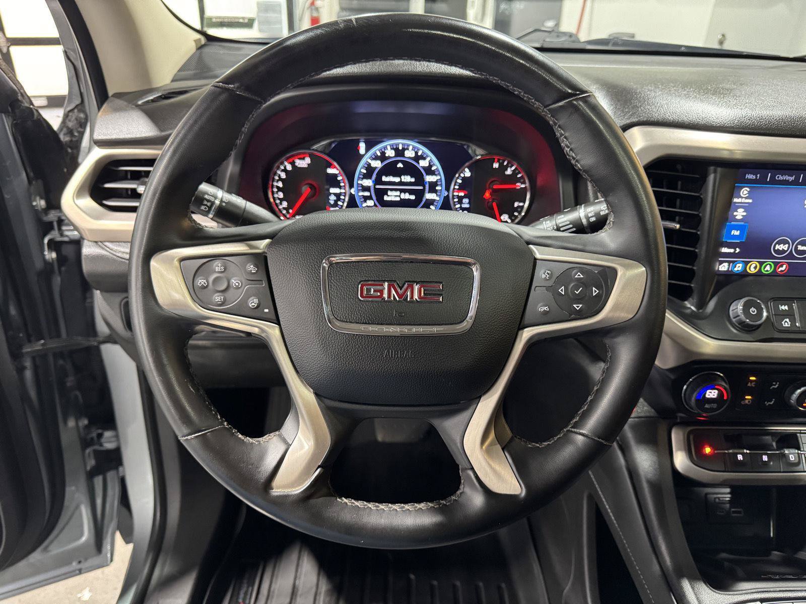 Used 2023 GMC Acadia Denali w/ Trailering Package AWD/4WD image 13