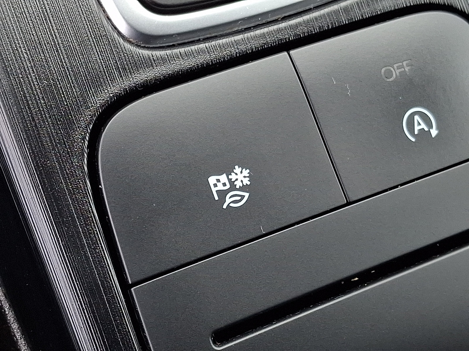 Certified 2023 Ford Escape Active AWD/4WD image 23
