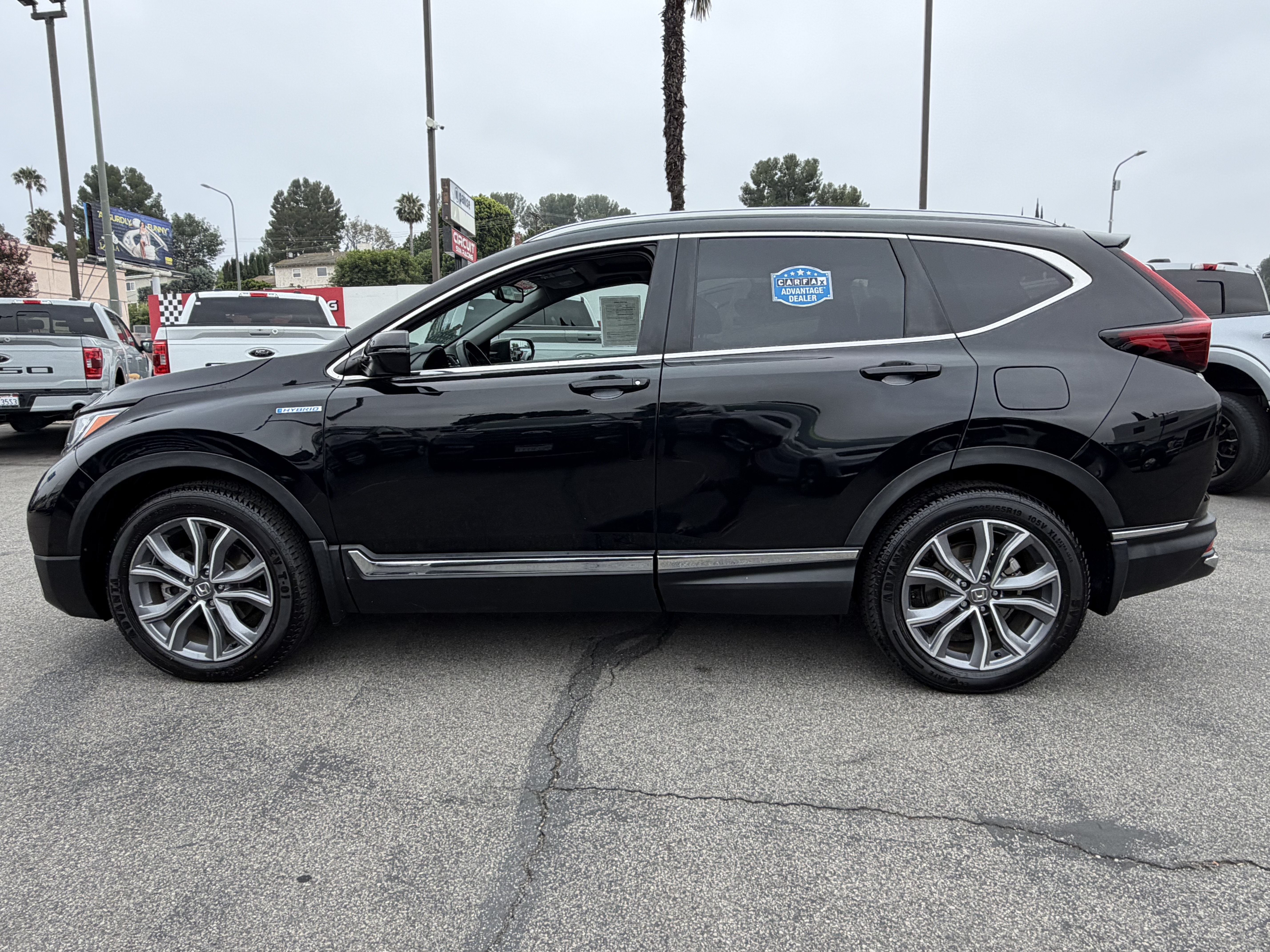 Used 2021 Honda CR-V Touring image 4