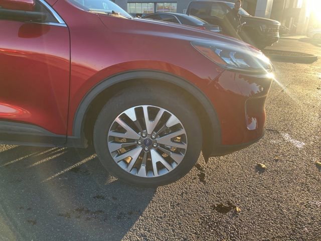 Certified 2020 Ford Escape Titanium w/ Titanium Premium Package 2.0 image 9