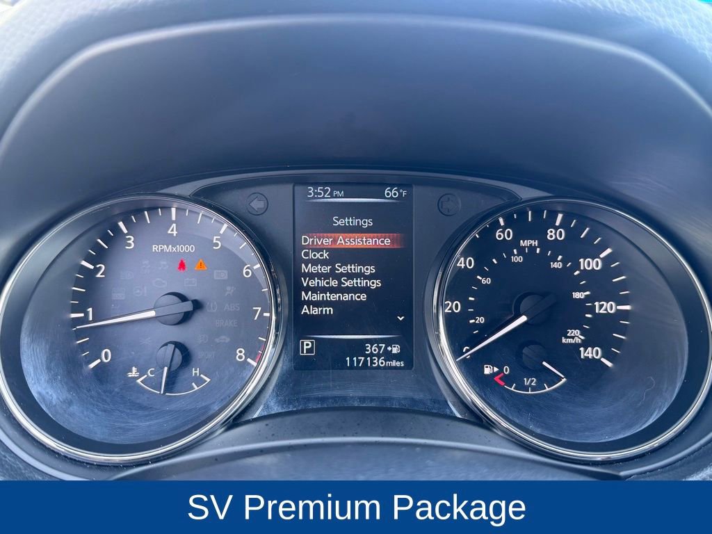 Used 2017 Nissan Rogue SV w/ SV Premium Package FWD image 16