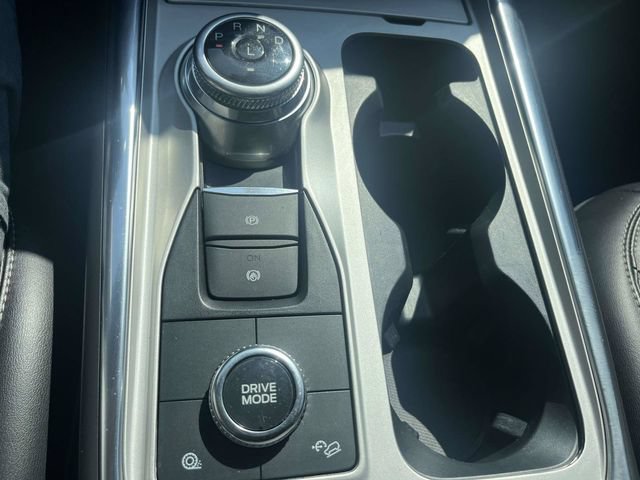Certified 2022 Ford Explorer XLT w/ Equipment Group 202A AWD/4WD image 32