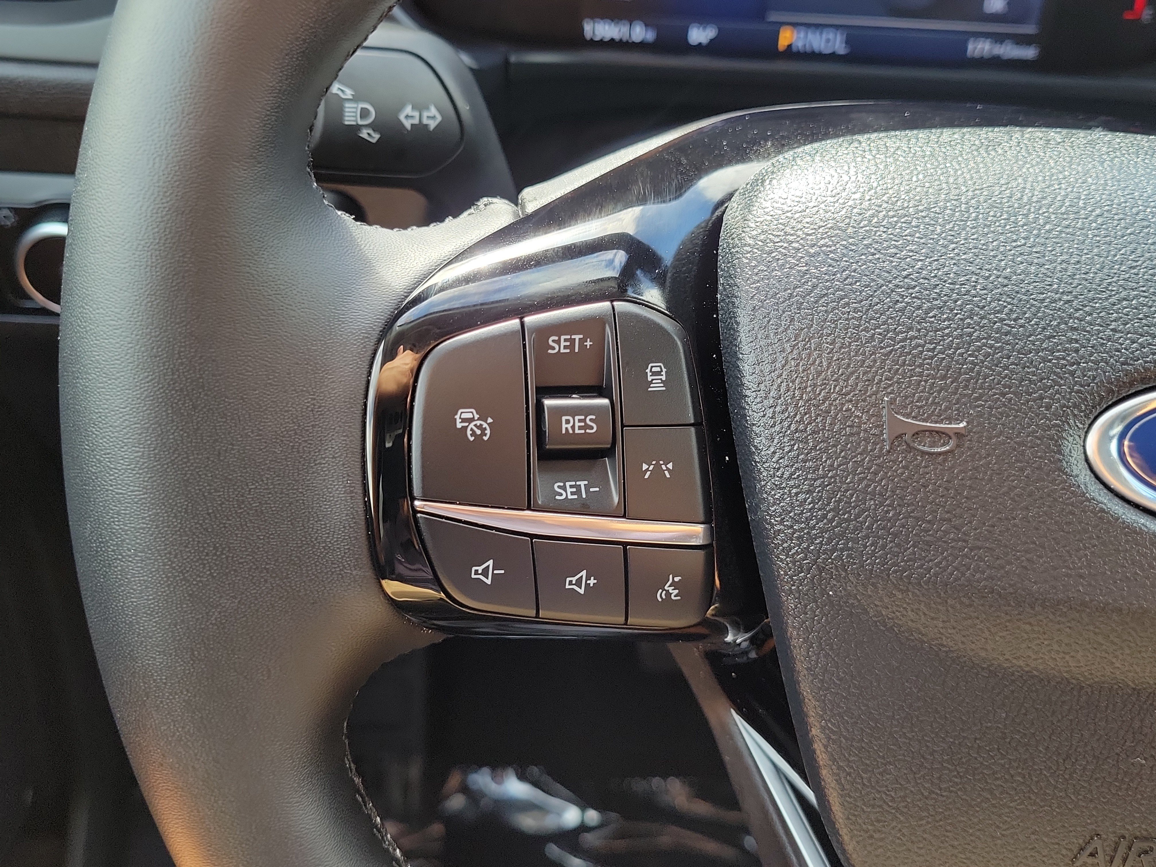 Certified 2026 Ford Escape SE FWD image 25