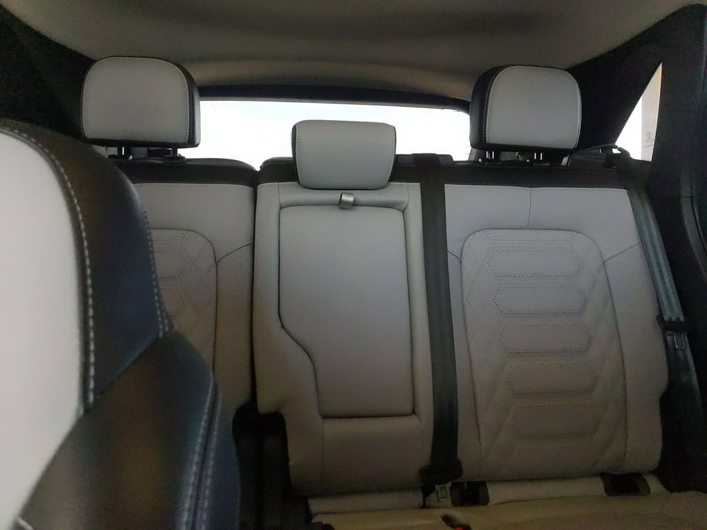 Certified 2023 Ford Escape Platinum w/ Premium Technology Package AWD/4WD image 32