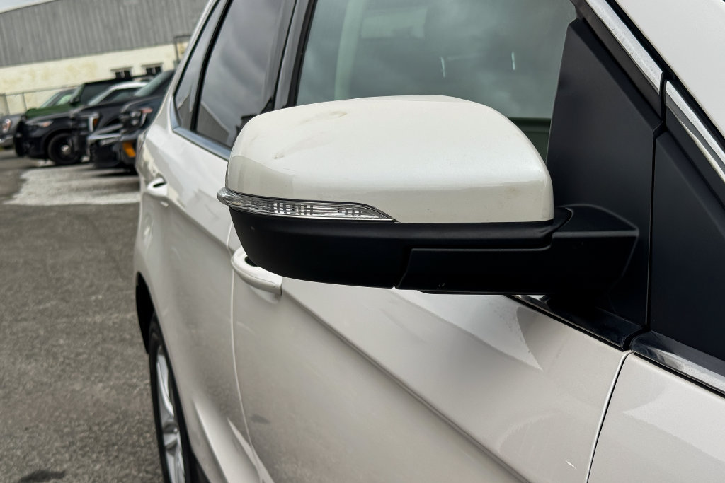 Certified 2018 Ford Edge SEL w/ Equipment Group 201A AWD/4WD image 12