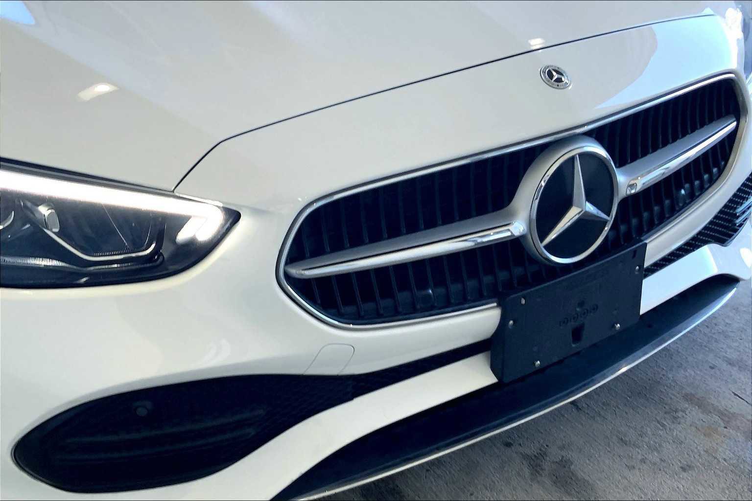 Used 2024 Mercedes-Benz C 300 4MATIC Sedan image 29