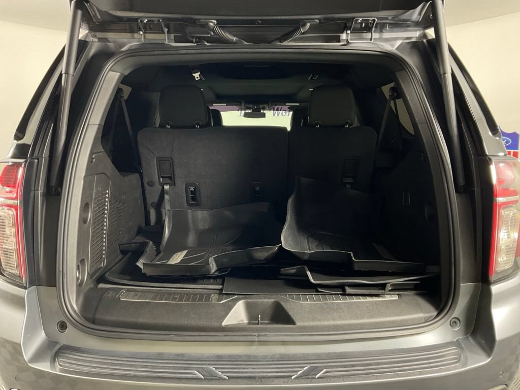 Used 2021 Chevrolet Suburban RST RWD image 11