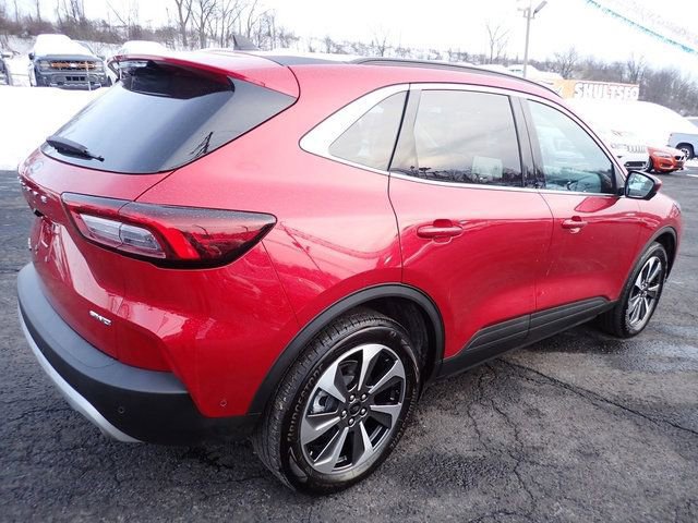 Certified 2024 Ford Escape Platinum w/ Premium Technology Package image 4