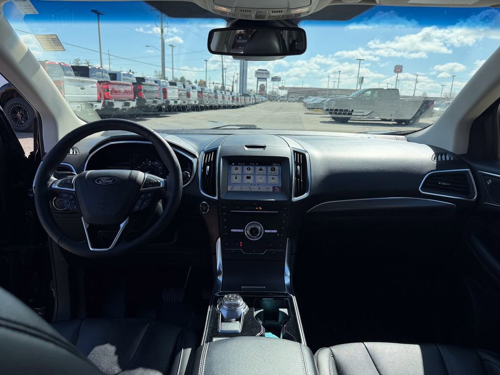 Certified 2019 Ford Edge Titanium w/ Equipment Group 301A image 32