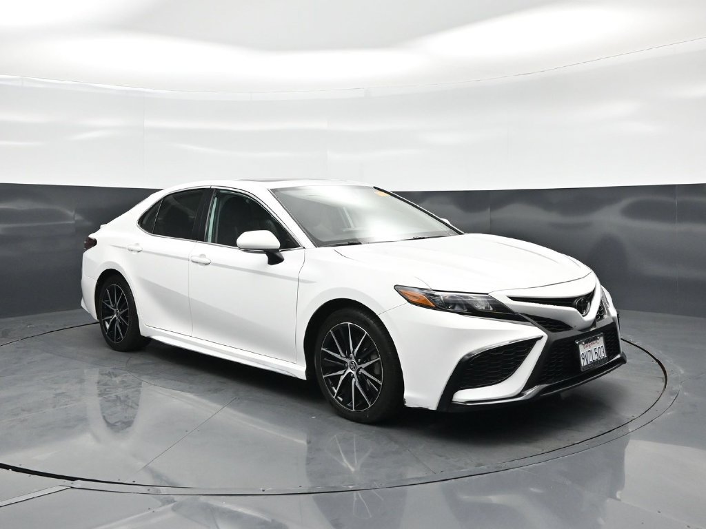 Used 2023 Toyota Camry SE w/ Cold Weather Package FWD image 51