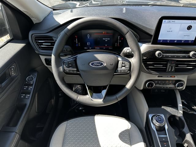 Certified 2023 Ford Escape Active AWD/4WD image 14