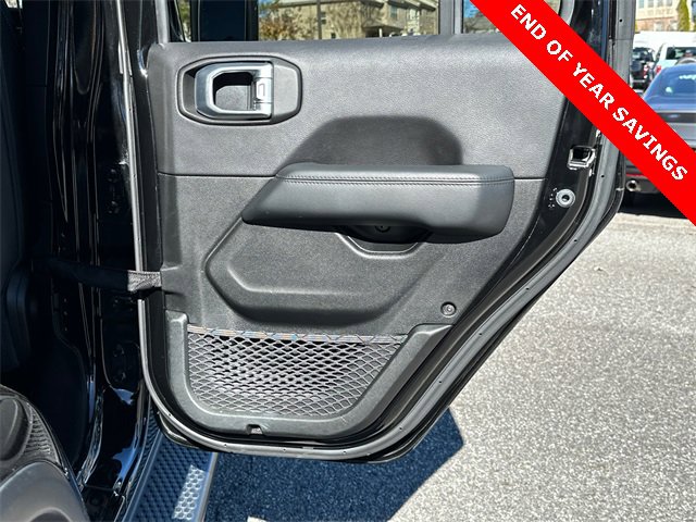 Used 2020 Jeep Wrangler Unlimited Sahara image 16