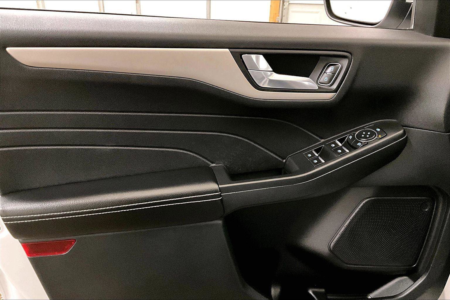 Certified 2021 Ford Escape SE image 22