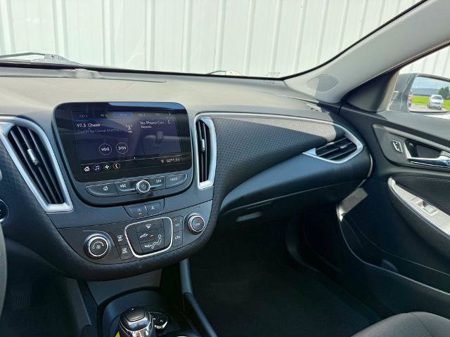 Used 2020 Chevrolet Malibu LS FWD image 17