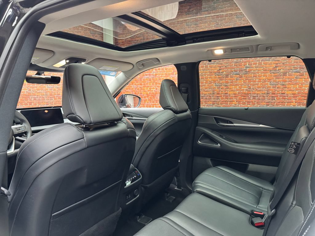 Used 2023 INFINITI QX60 Luxe w/ Performance Audio Package AWD/4WD image 25