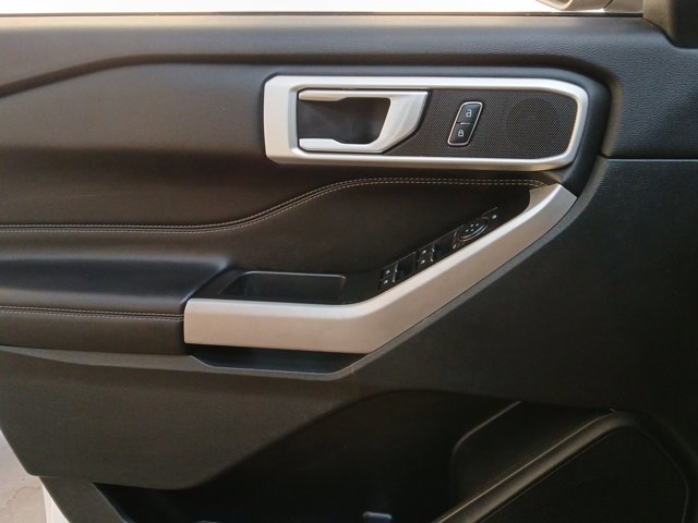 Certified 2022 Ford Explorer XLT image 17