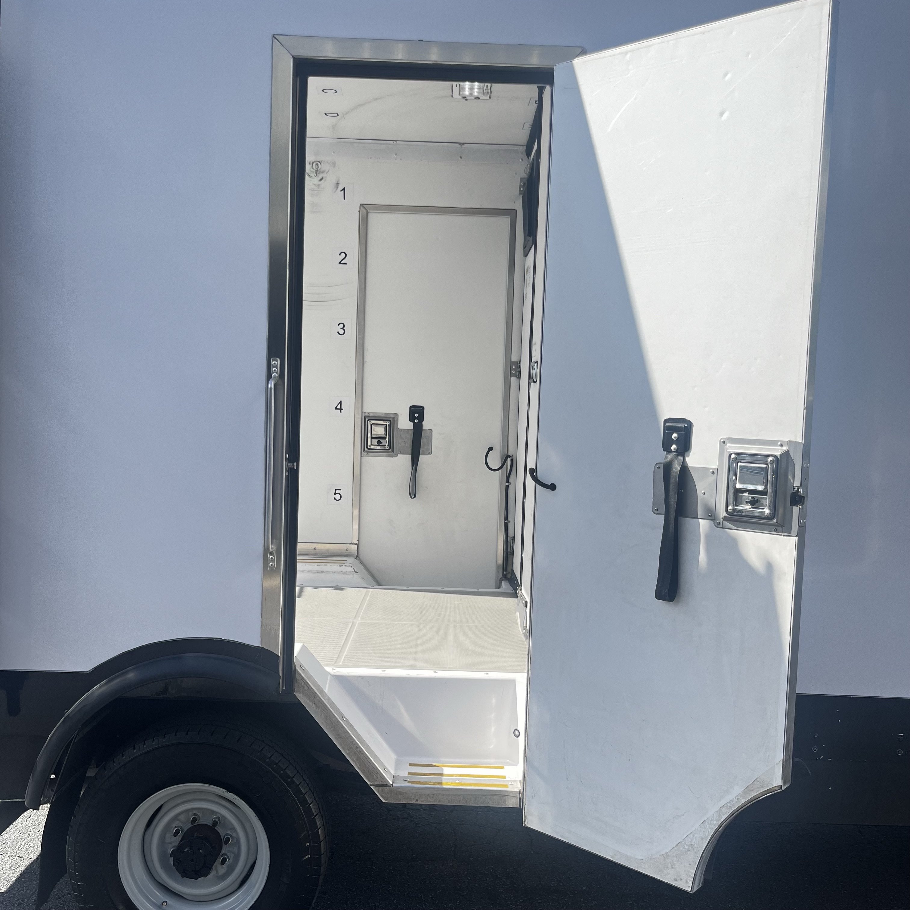 Certified 2024 Ford E-350 and Econoline 350 Super Duty w/ Power Windows & Locks Group RWD image 9