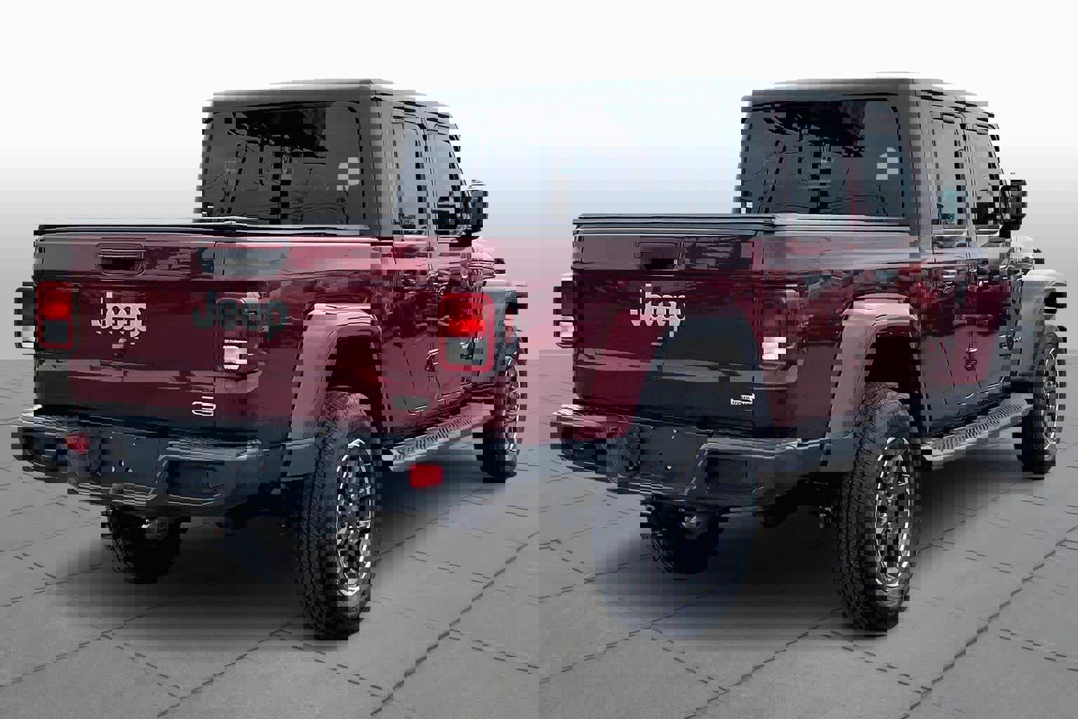 Used 2022 Jeep Gladiator Overland image 3