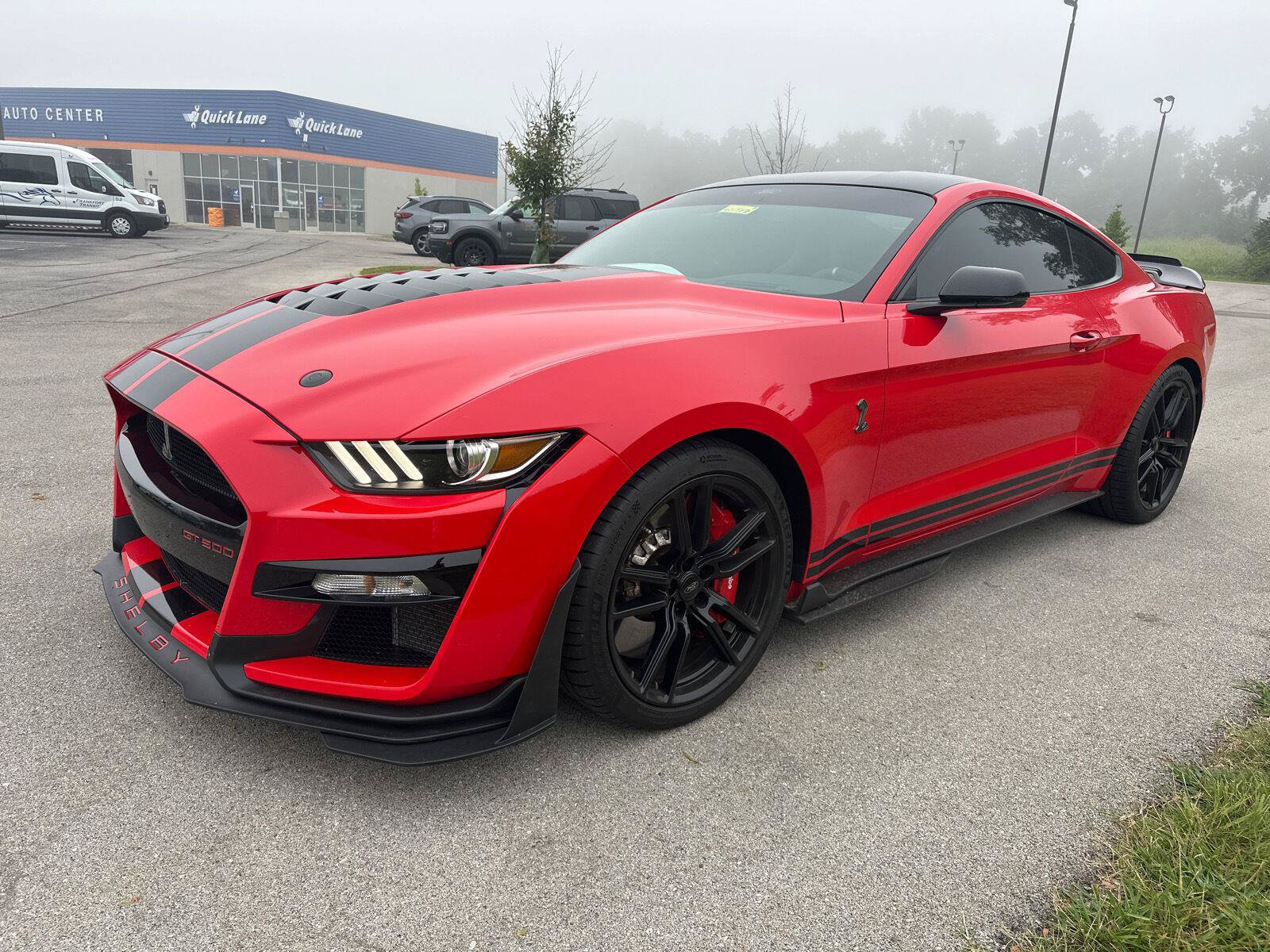 Certified 2021 Ford Mustang Shelby GT500 w/ Technology Package RWD image 3