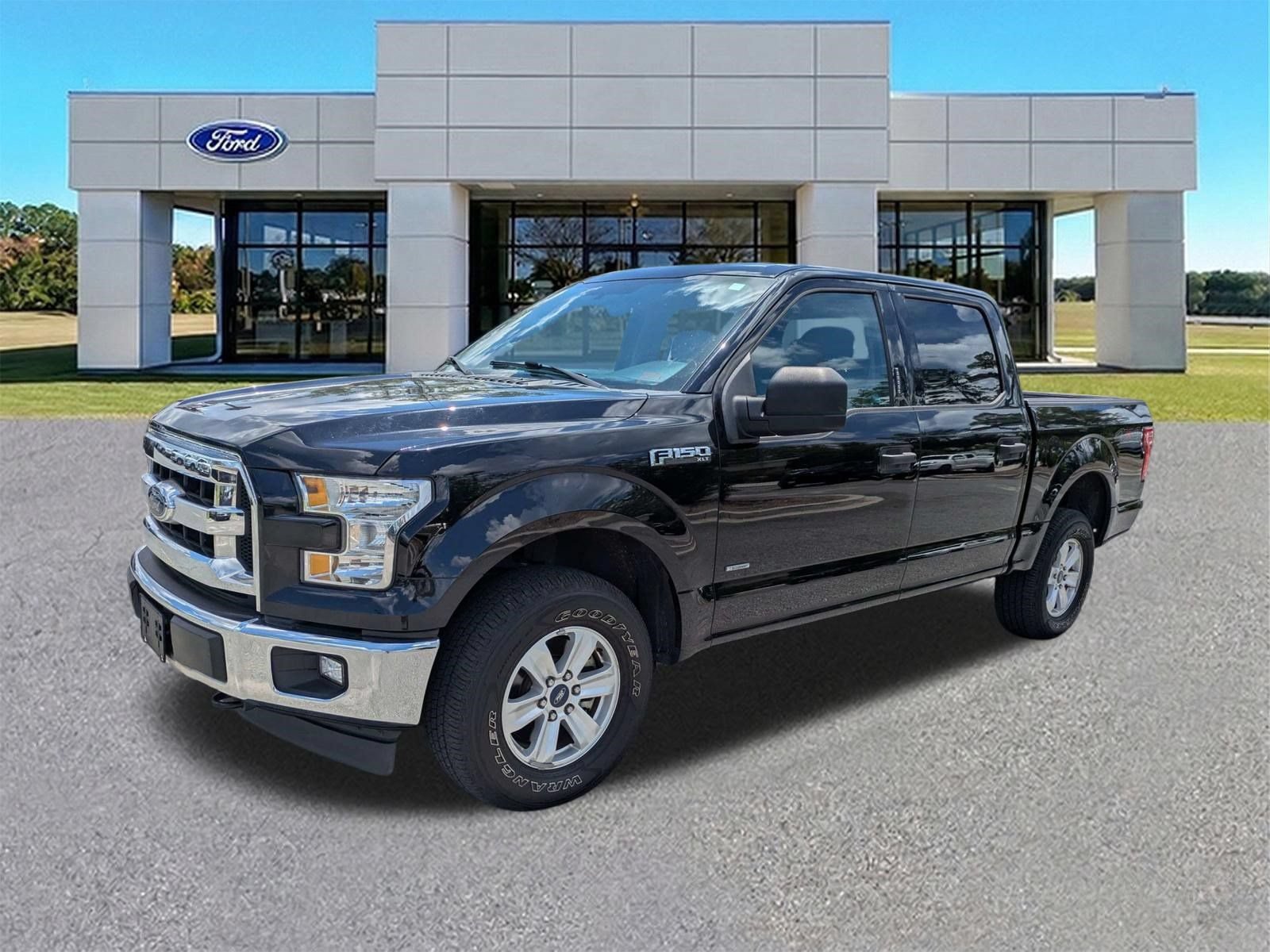 Certified 2017 Ford F150 XLT AWD/4WD image 4