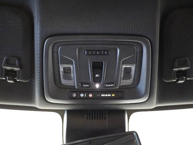 Used 2024 Chevrolet Silverado 1500 High Country image 16