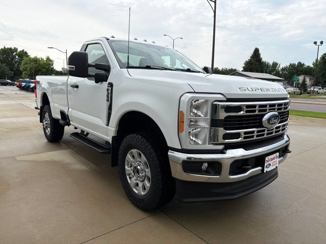 Certified 2023 Ford F350 XLT w/ 360-Degree Camera Package AWD/4WD image 8