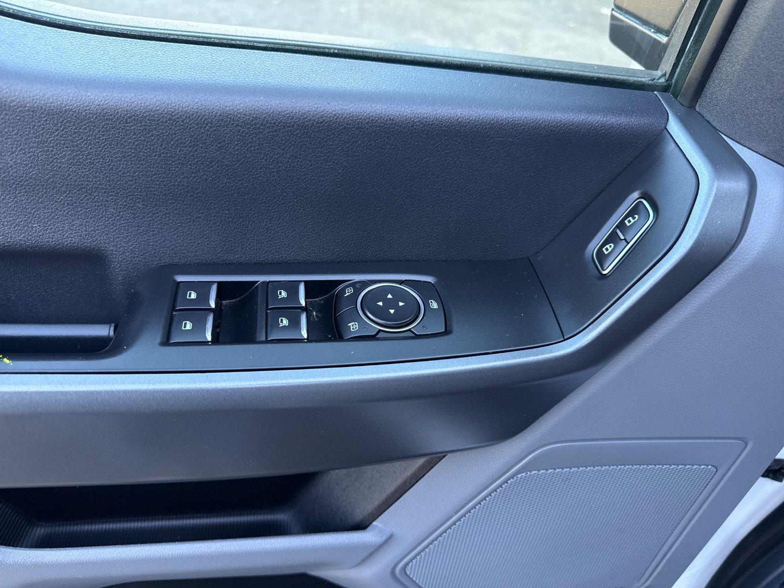 Certified 2025 Ford F250 XLT AWD/4WD image 11