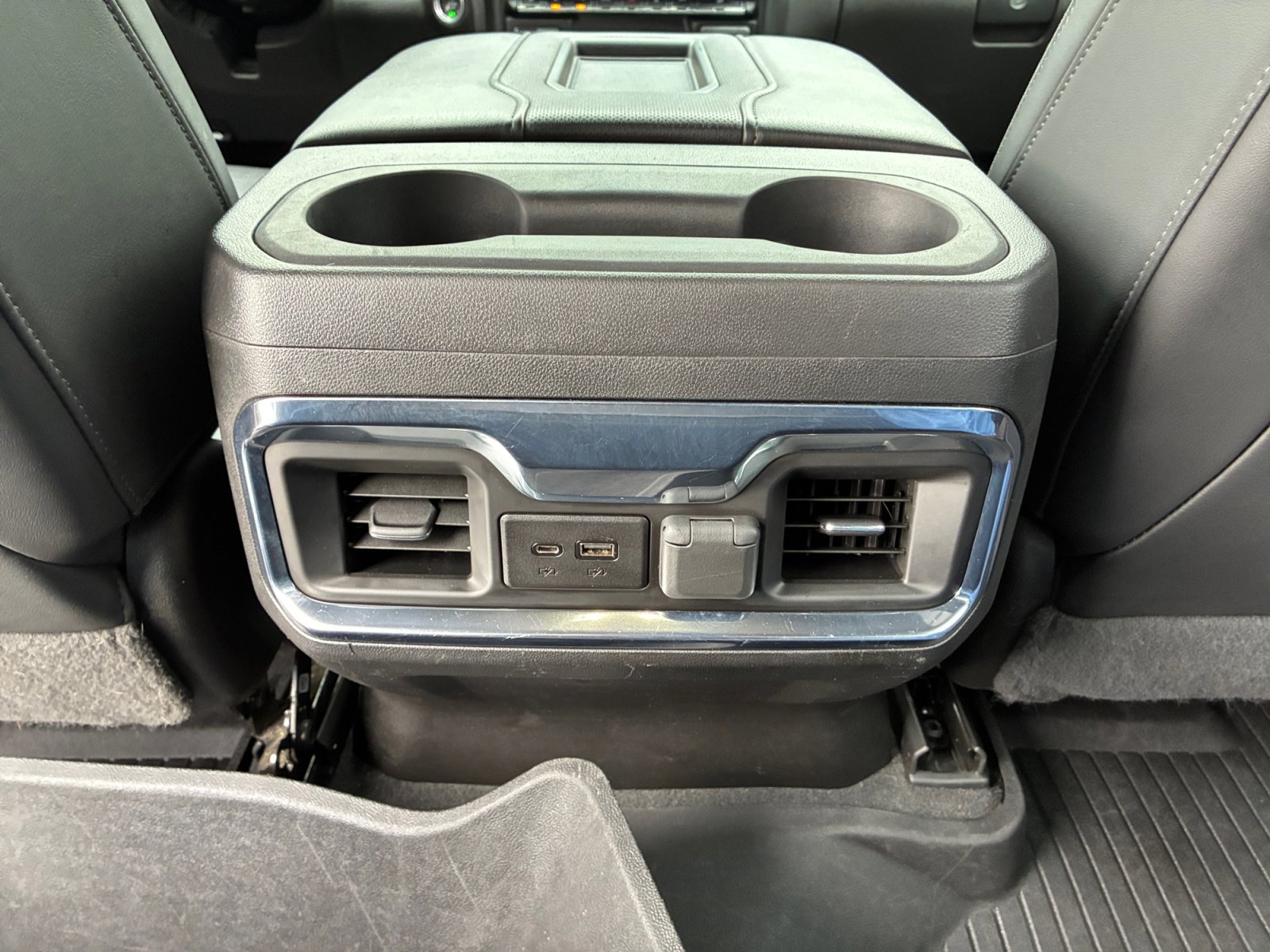 Used 2022 Chevrolet Silverado 2500 High Country w/ Safety Package II AWD/4WD image 32