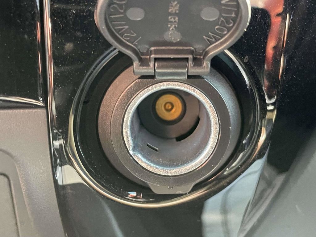 Used 2024 Nissan Titan Platinum Reserve w/ Moonroof Package image 23