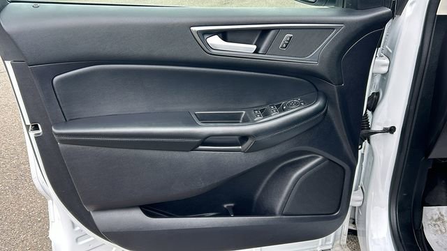 Certified 2020 Ford Edge SE image 16