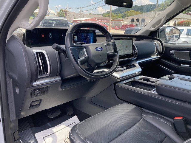 Certified 2025 Ford Expedition Max Platinum AWD/4WD image 14