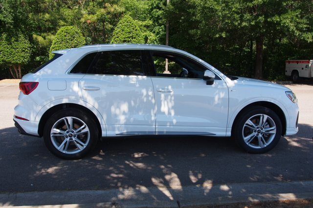 Used 2024 Audi Q3 2.0T Premium AWD/4WD image 6
