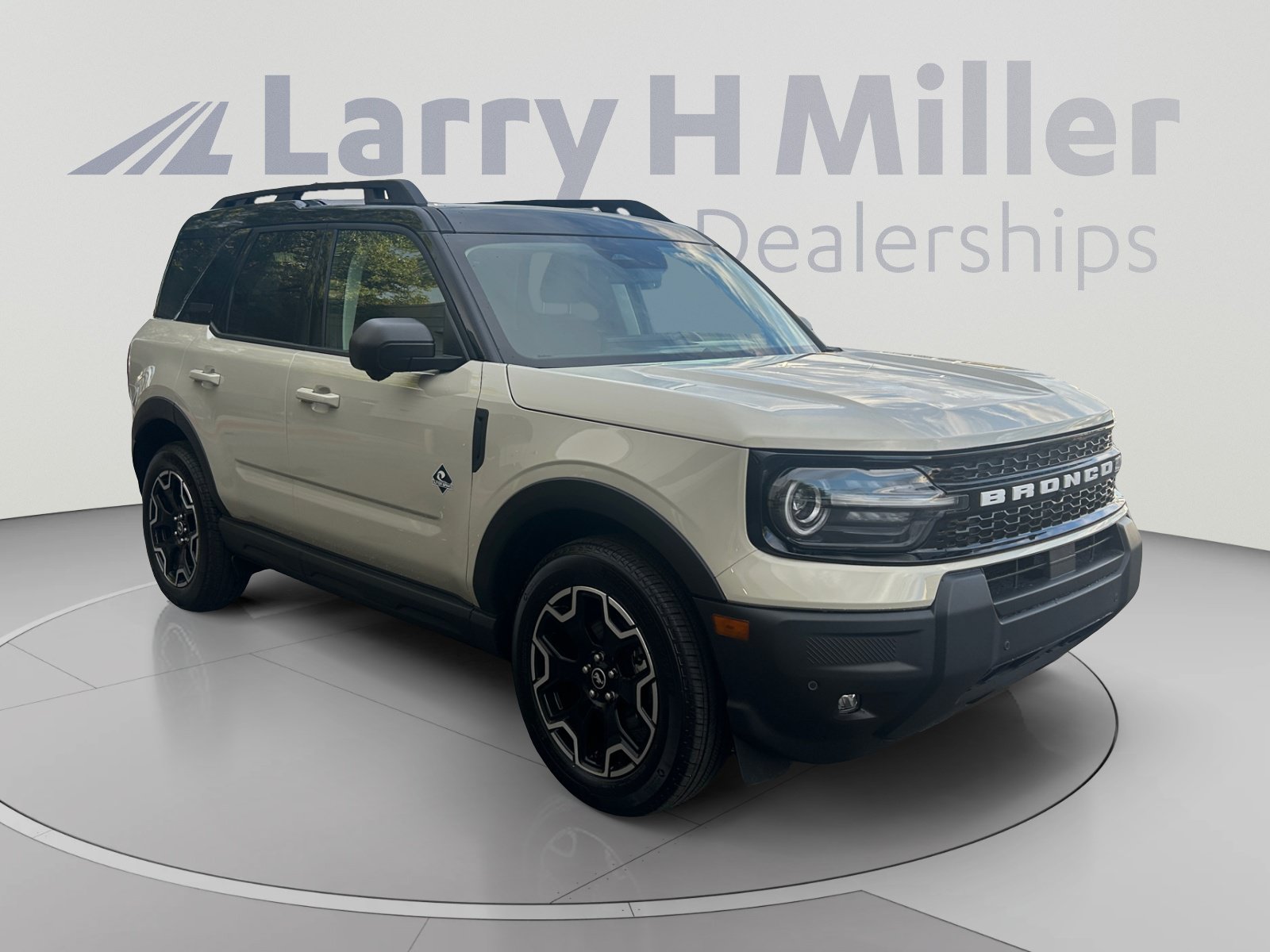 Certified 2025 Ford Bronco Sport Outer Banks w/ Outer Banks Tech Package+ AWD/4WD image 7